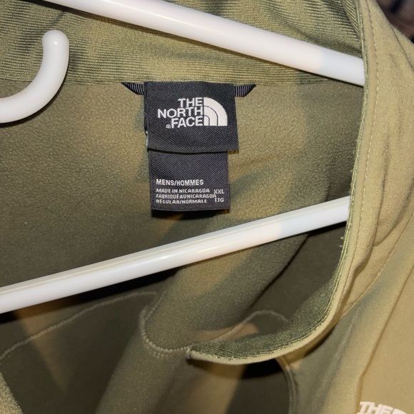 The North Face Men's Green Performance Jacket - Picture 3 of 5